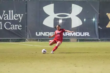 Sydney Lipkin vs. UCSB 11-6-25