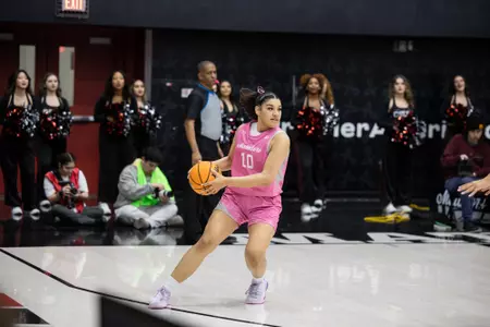 Alondra Lizama Action