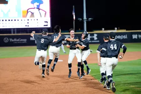 Vaughn Coleman Walk Off vs. Michigan 3-3-26