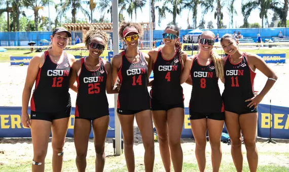 CSUN_Beach_Seniors_26