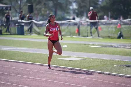 Serena Grace 4x400m at Franson Last Chance