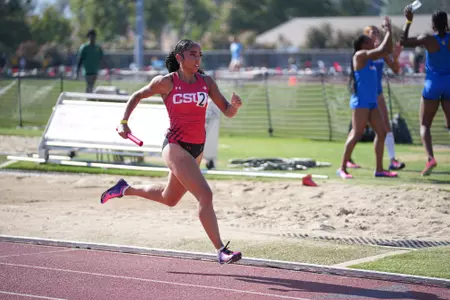Serena Grace 4x400m at Franson Last Chance