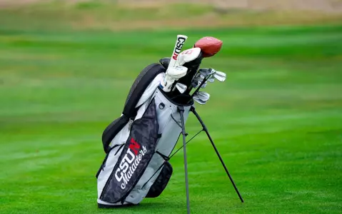 CSUN_WGolf_Bag_26