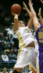 Freshman Guard Kelly Jo Mullaney