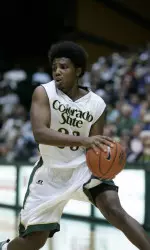 Stephan Gilling led all scorers with 21 points Saturday night.