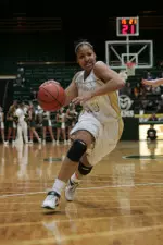 Sophomore guard Zoi Simmons