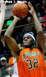Junior F Andy Ogide