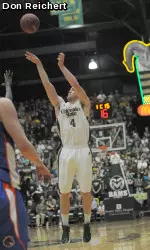 Hornung scored 23 points and notched 13 rebounds as well as making a career-high three three-pointers.