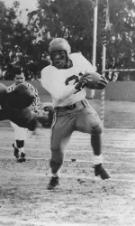 Aggies running back Eddie Hanna during 1949 Raisin Bowl