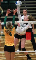 Junior Marlee Reynolds had a career-high 13 kills on .524 hitting in Friday's win over Baylor.