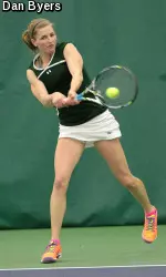 Senior Madison Porter won two singles matches and one doubles match over the weekend.