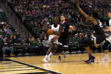 Che Bob - 2016-17 Action - Kansas State