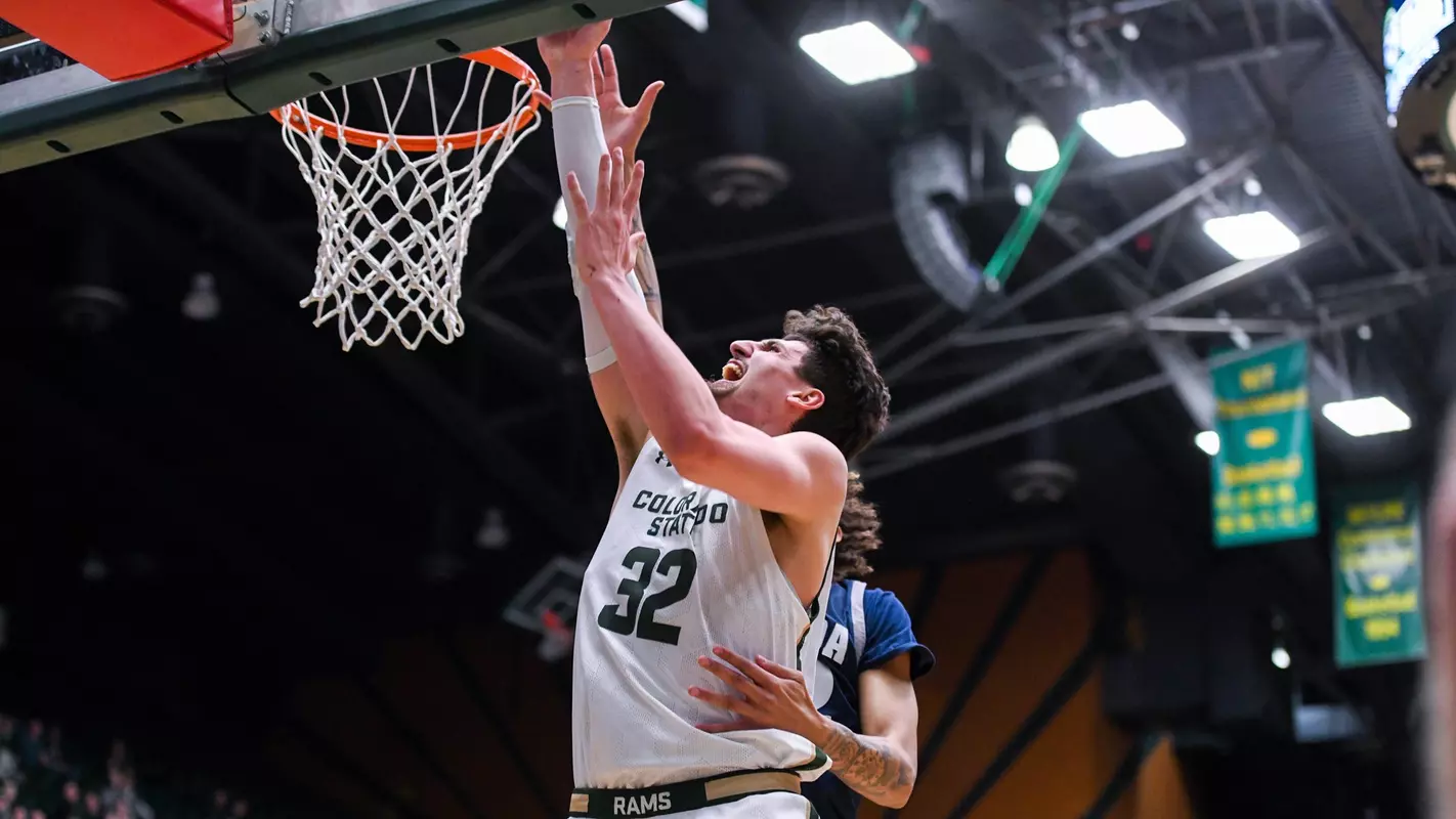 Nico Carvacho #32