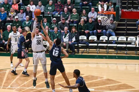 Nico Carvacho #32