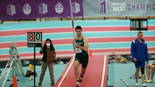 Elijah Scott Pole Vaulting