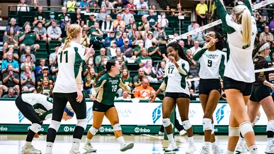 Volleyball vs Wyoming