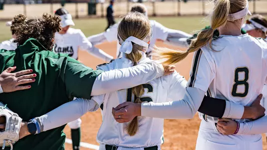 Colorado State huddles before game
