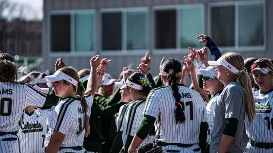 Team huddle vs Nevada