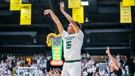Jalen Lake makes the game winning shot