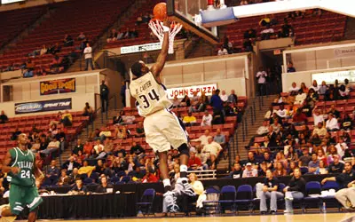 Carter Snags Fifth Freshman of the Week Award Image
