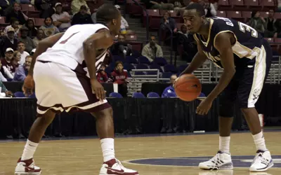 Carter Carries CSU Past Coastal 71-69 Image