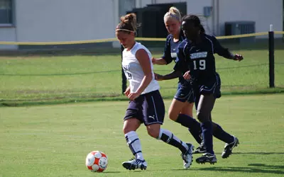 Vroman has career day as Bucs take opener Image