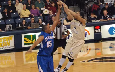 Warren Lifts CSU over Presbyterian College in a 79-73 Overtime Win Image