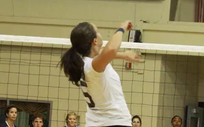 LU Sweeps Lady Bucs, 3-0 Image