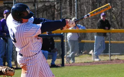 Smith delivers walk-off single as Bucs down Holy Cross, 7-6 Image