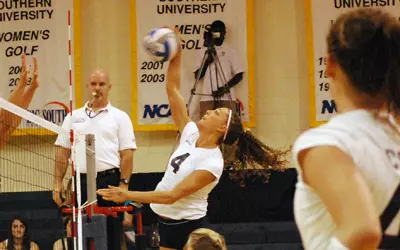 High Point Downs Lady Bucs, 3-1 Image