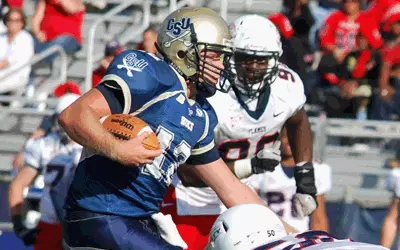 Bucs Squander Early Lead; Fall to Runnin' Bulldogs 14-7 Image