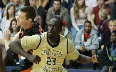 Muo's Three Point Touch Makes It Three In-A-Row For The Buccaneers Image