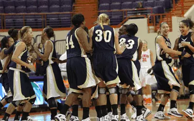 Buccaneers Power Past Black Bears 78-63 Image