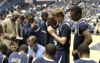 Comeback Spurs CSU Past Stetson Image
