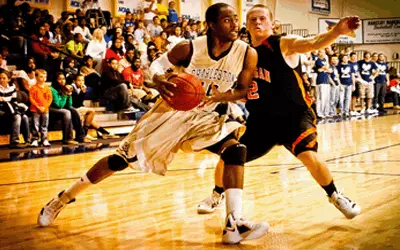 Bucs Drive by Blue Hose, 65-58 Image
