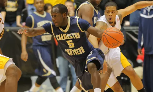 Bucs's streak ends at Wichita State, 65-53 Image