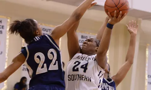 Longwood holds off Lady Bucs rally in 67-52 win Image