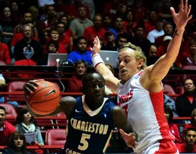 No. 22 New Mexico tops CSU, 109-93 Image