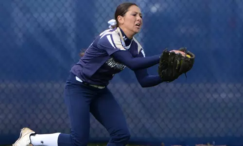 Campell rallies past Bucs, 8-5, in series finale Image