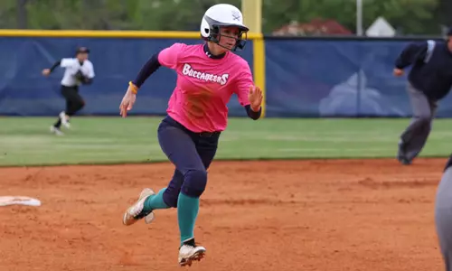 Runnin' Bulldogs hand CSU 7-1 loss in weekend opener Image