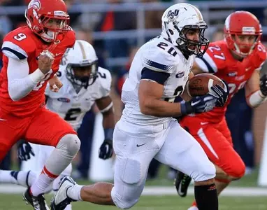 Reyes, Bucs run through Liberty, 38-36 Image