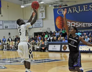 Stellar first half leads CSU past Central Arkansas, 80-67 Image