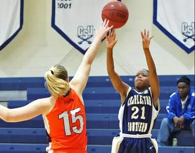 Buccaneers late comeback bid falls short to Campbell, 69-65 Image