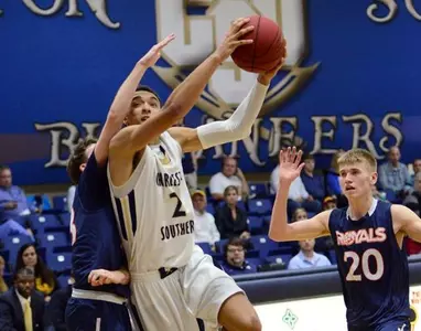 Bucs overwhelm Johnson early en route to 81-47 win Image