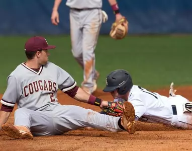 CofC breaks away from CSU late, 9-2 Image