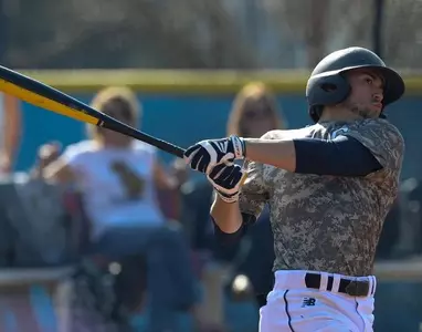 Ison leads Bucs past Holy Cross, 10-4 Image