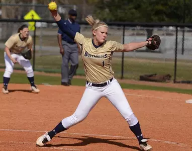 Charleston Southern and Campbell use late-inning rallies to split Saturday doubleheader Image
