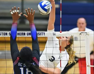Kaderli's dominant fifth set leads Bucs over Radford, 3-2 Image