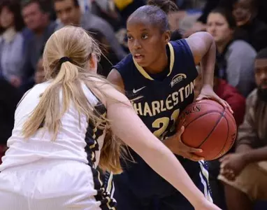 Mann, Dobson spark Buccaneers past Wofford, 74-64 Image
