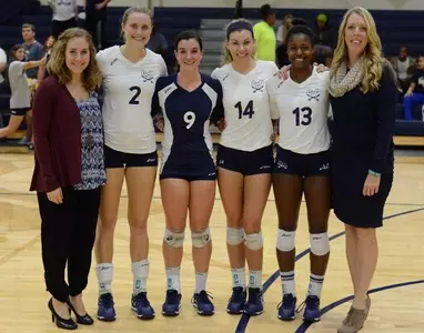 Bucs fall on Senior Night to Coastal Carolina Image